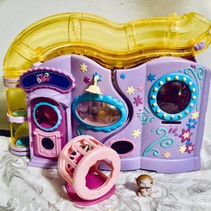 Hasbro Littlest Pet Shop Little Lovin' Pet Playhouse With Magnetic Hamster and W